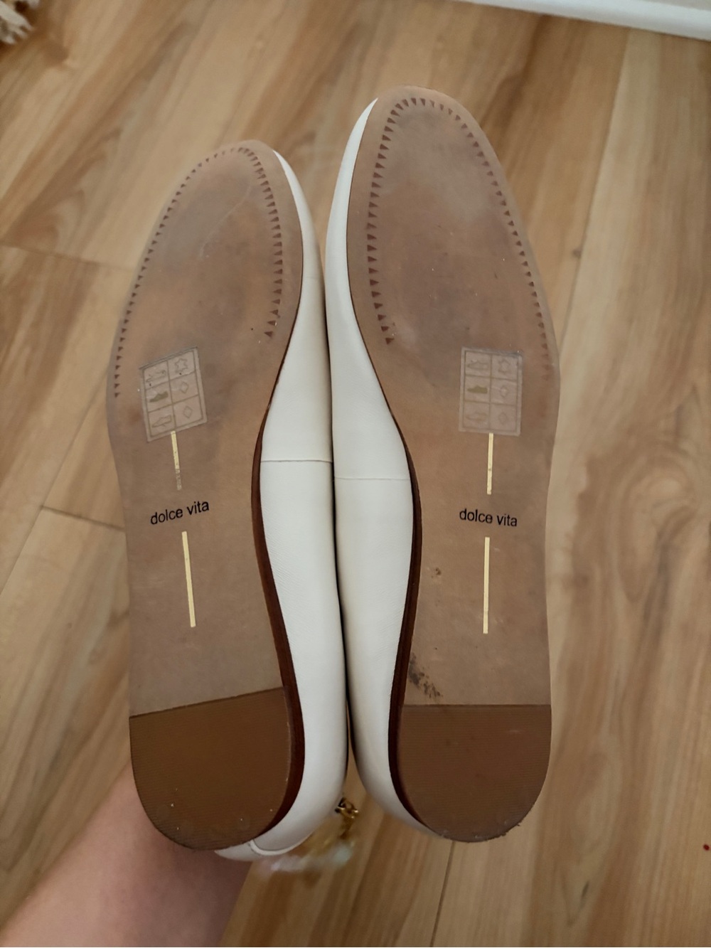 Dolce Vita Cream Ballet Flats with Decorative Anklet Chain - Picture 4 of 4